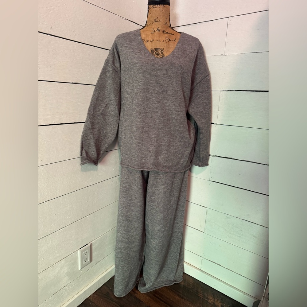Women’s Grey Sweater Lounge Set